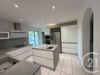  Maison à vendre 11 pièces 303 m²
