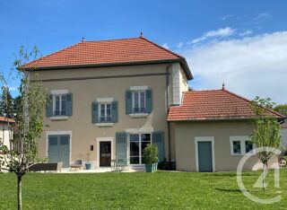  Maison à louer 6 pièces 181 m²