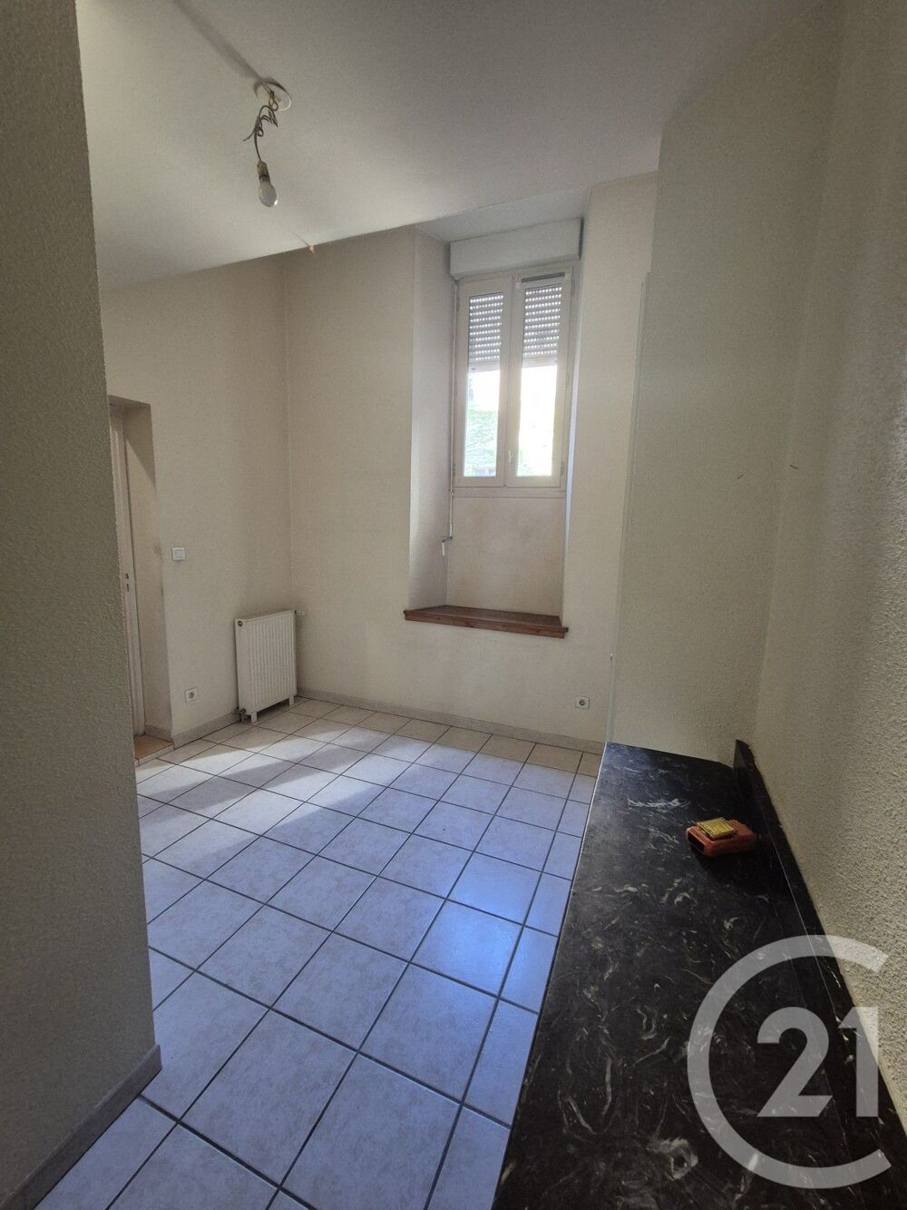 location Appartement - 3 pièce(s) - 77 m² Mirepoix (09500)