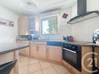  Appartement à louer 3 pièces 74 m²