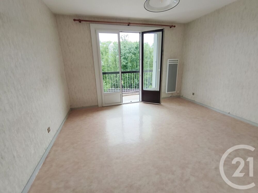 Situé au deuxième étage d'une copropriété sécurisée avec....