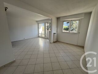  Appartement à louer 3 pièces 76 m²