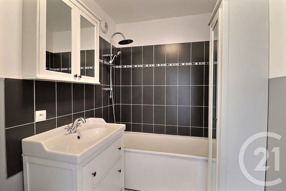 location Appartement - 3 pièce(s) - 61 m² Villepinte (93420)
