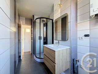  Appartement à louer 3 pièces 54 m²
