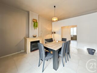  Appartement à louer 4 pièces 87 m²