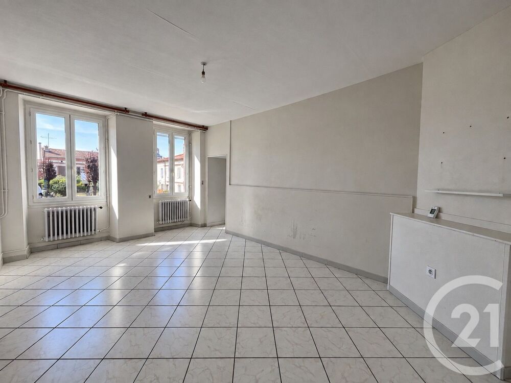 CENTURY21 LAPÉROUSE vous présente cette maison de ville ....