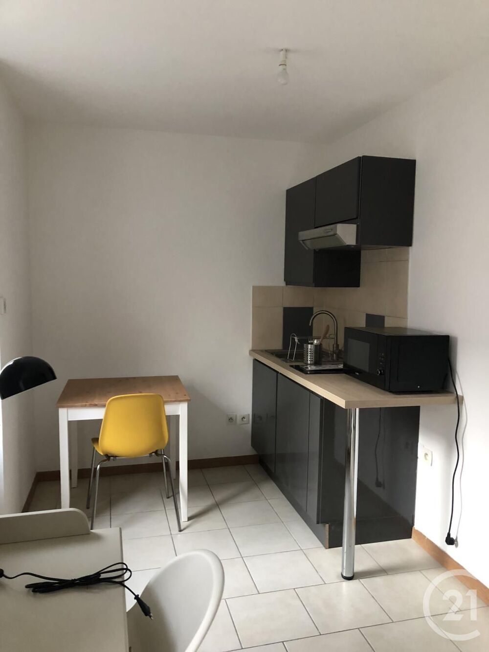 location Appartement - 1 pièce(s) - 19 m² Belfort (90000)