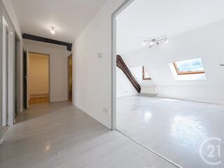  Appartement à louer 2 pièces 60 m²