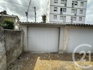  Parking / Garage à louer 14 m²