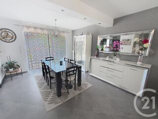 Maison à louer 6 pièces 164 m²