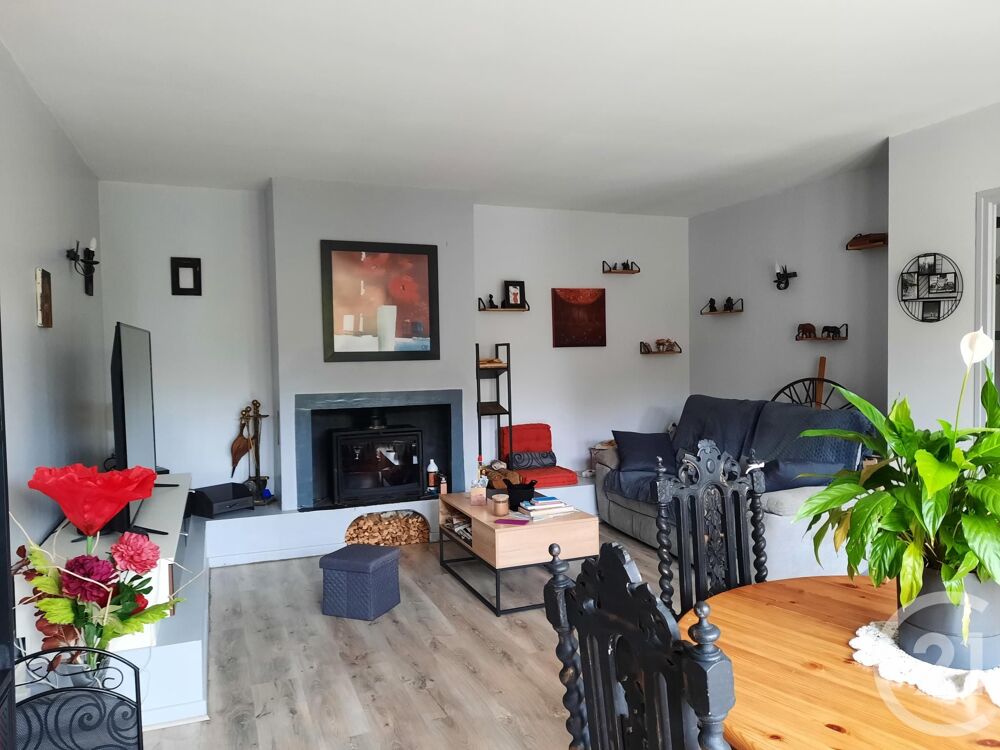 vente Maison - 6 pièce(s) - 127 m² Chef-Boutonne (79110)