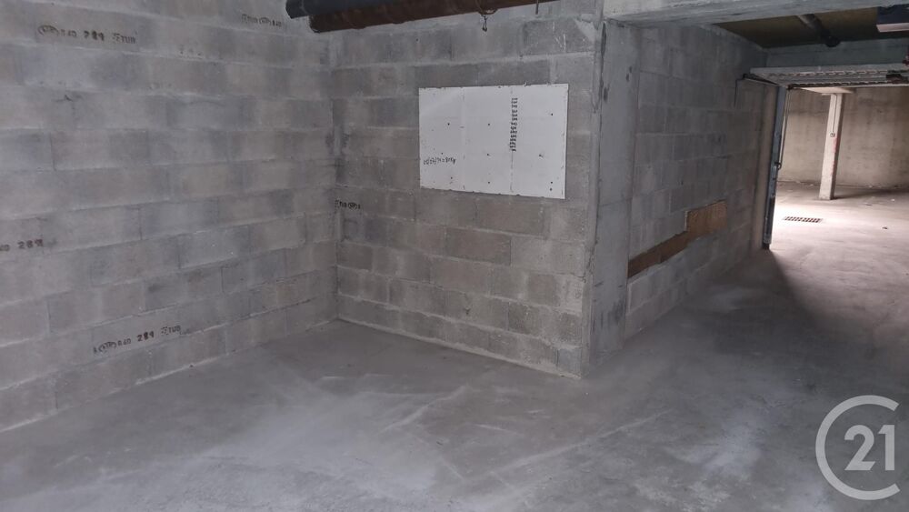 location Parking / Garage - 35 m² Besançon (25000)