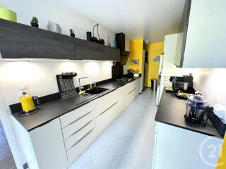  Appartement � vendre 4 pi�ces 150 m�