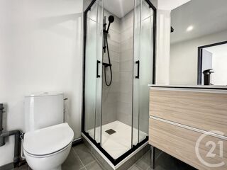  Appartement à louer 1 pièce 33 m²
