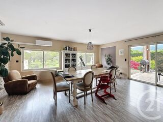  Maison � vendre 5 pi�ces 250 m�