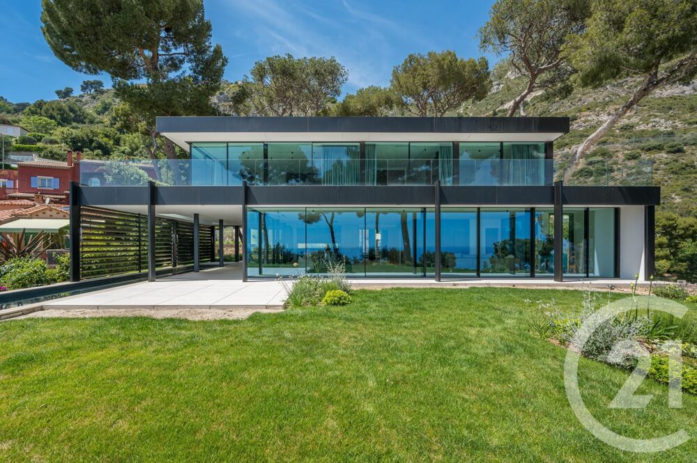 Eze bord de Mer: Cette villa neuve de style contemporain....