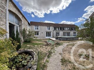  Maison à louer 5 pièces 207 m²