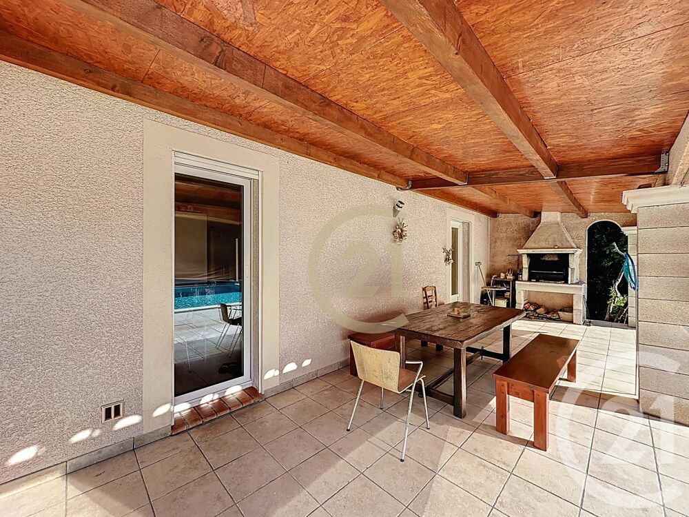 Proche Castillon-du-Gard, venez découvrir cette villa de....
