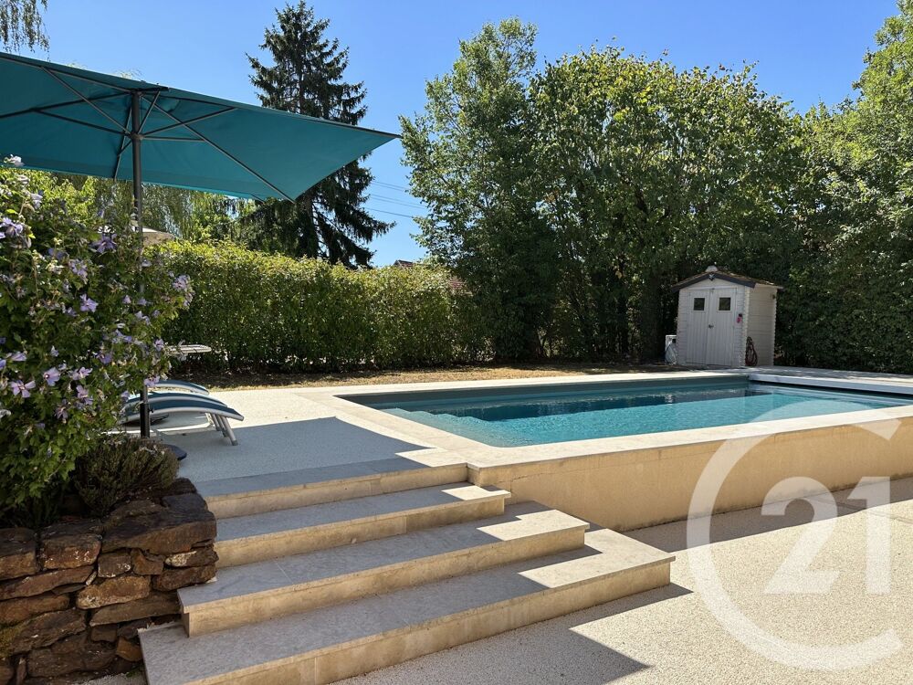 Située dans un hameau calme de LA PUISAYE, je vous prése....