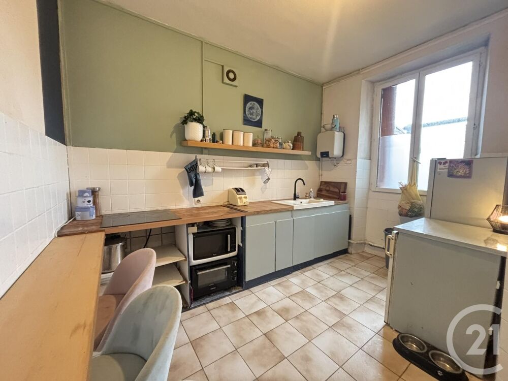 A 71 KMS DE PARIS, MALESHERBES A deux pas de la gare....