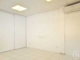  Appartement à louer 2 pièces 60 m²