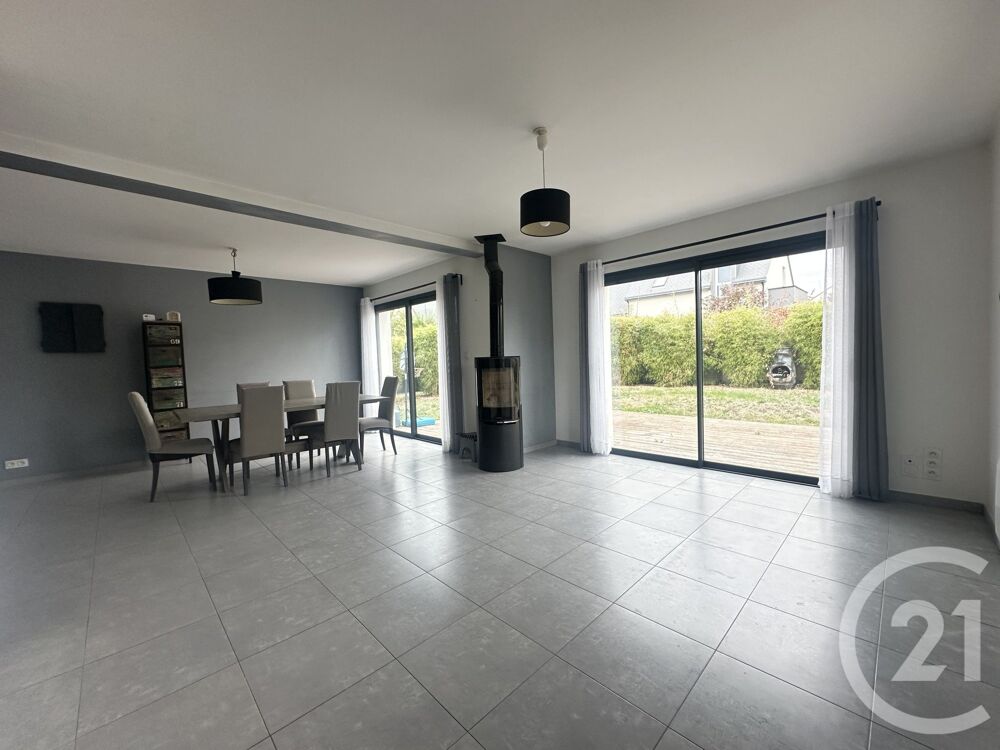 CENTURY21 DUFEIL INVEST vous propose cette maison récent....