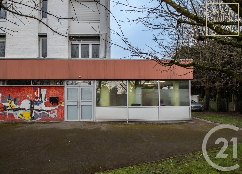 En bref : Local professionnel de 76 m² à vendre à M....