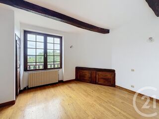  Maison à louer 7 pièces 235 m²