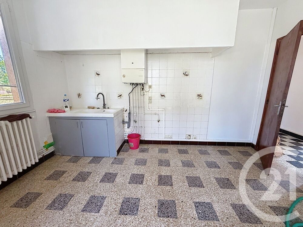 location Appartement - 3 pièce(s) - 81 m² Montjoie-en-Couserans (09200)