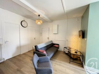  Appartement à louer 5 pièces 12 m²
