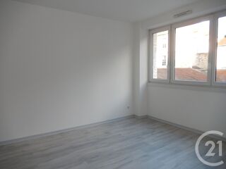  Appartement à louer 3 pièces 49 m²
