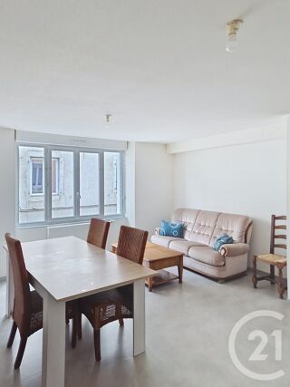  Appartement à louer 2 pièces 40 m²