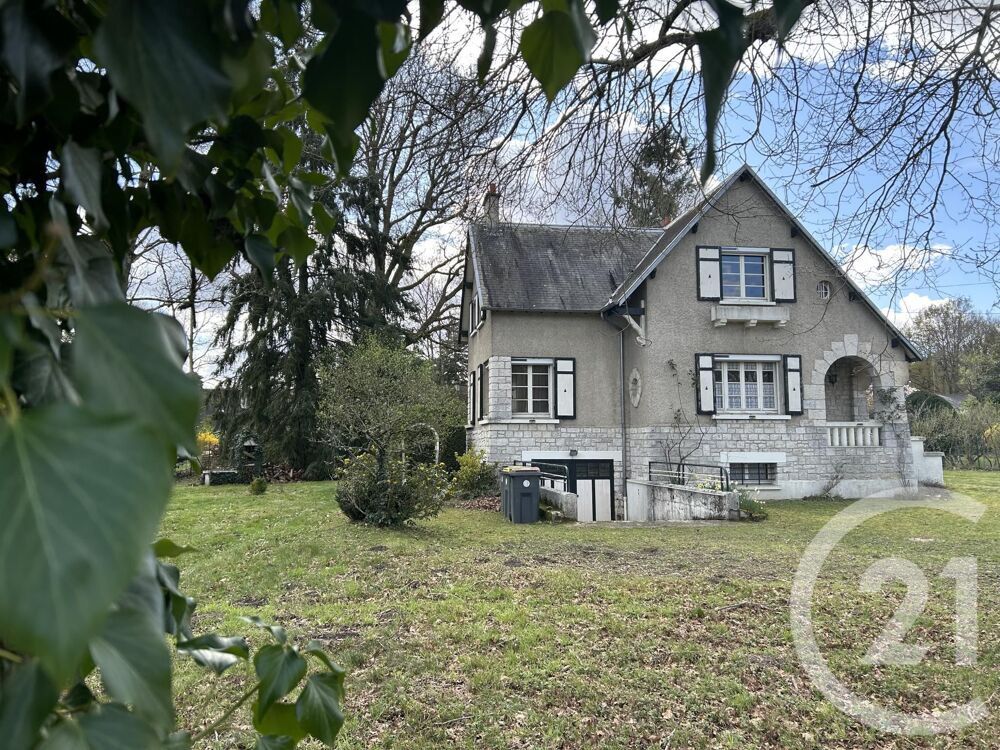 Découvrez cette charmante Maison située à Samois Sur Sei....