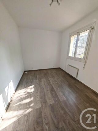  Appartement à louer 2 pièces 44 m²