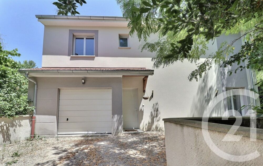 Située au c½ur d'AmbérieuenBugey, cette maison de 88m² c....