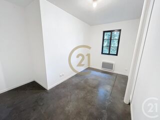  Appartement à louer 3 pièces 68 m²
