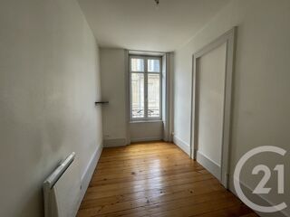  Appartement à louer 3 pièces 56 m²
