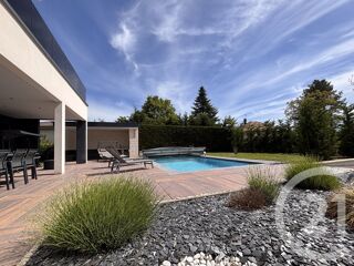  Maison � vendre 7 pi�ces 242 m�