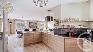 Maison à vendre 5 pièces 885 m²