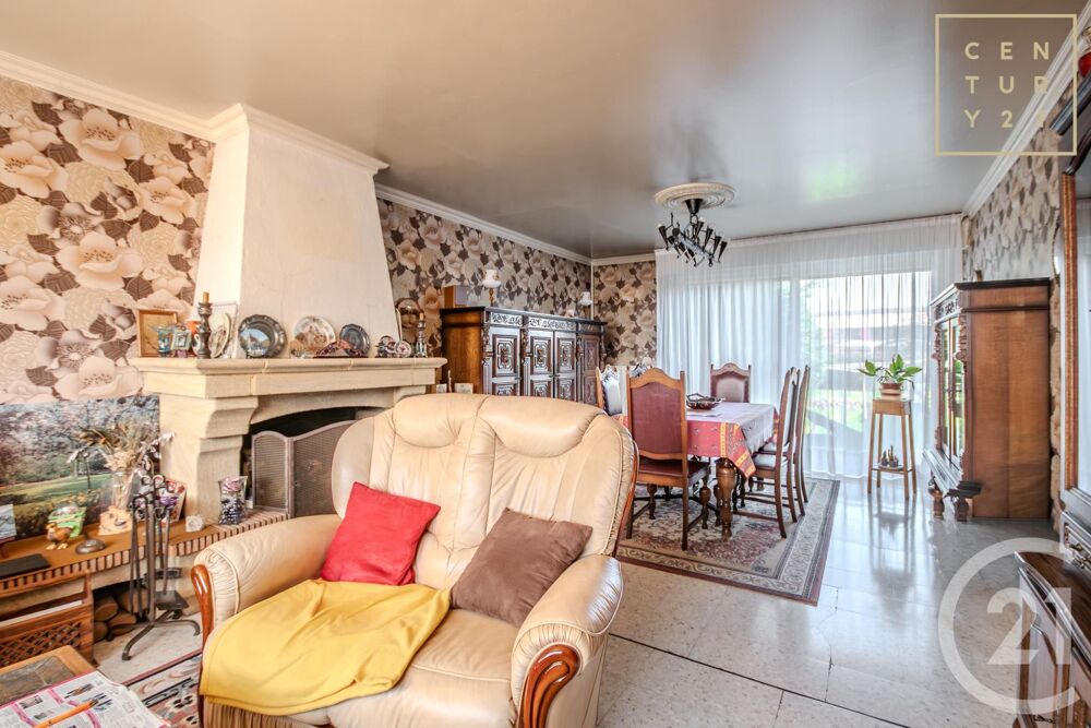 En bref : Maison de 92 m² à vendre à Maubeuge. Elle ....