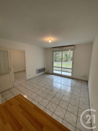  Appartement à louer 2 pièces 35 m²