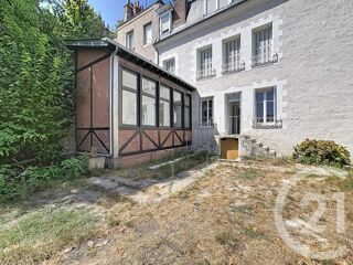  Appartement à louer 3 pièces 96 m²