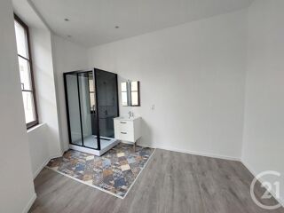  Appartement à louer 2 pièces 35 m²
