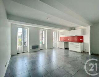  Appartement à louer 3 pièces 65 m²