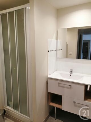  Appartement à louer 2 pièces 38 m²