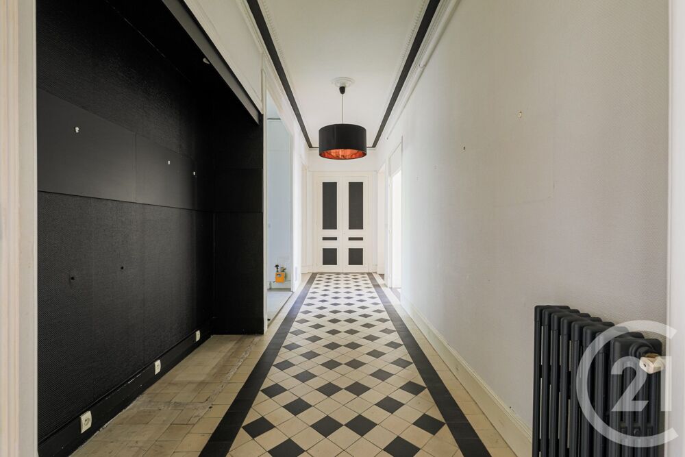 EXCLUSIVITÉ GRENOBLE - Idéalement situé, au 16 ....