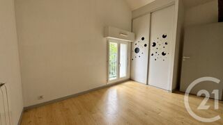  Appartement à louer 4 pièces 81 m²