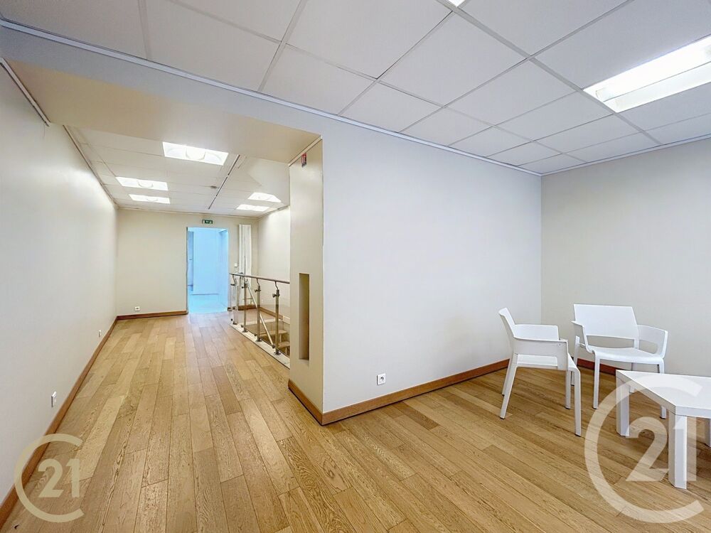 location Appartement - 1 pièce(s) - 82 m² Moret-sur-Loing (77250)