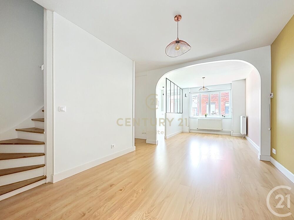 location Maison - 5 pièce(s) - 93 m² Lille (59800)