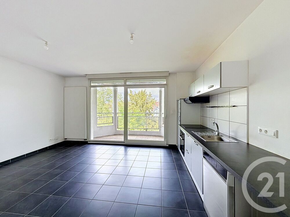 Découvrez ce charmant appartement T3 de 73 m² idéalement....